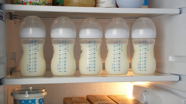 cách vắt sữa bằng tay