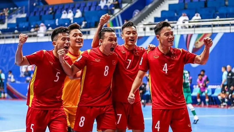 Bóng đá futsal là gì? Tìm hiểu môn thể thao trong nhà kịch tính cùng 90 Phút TV