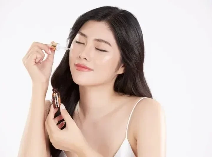 Có Nên Dùng Serum Hàng Ngày: Bí Quyết Sử Dụng Cho Làn Da Căng Bóng