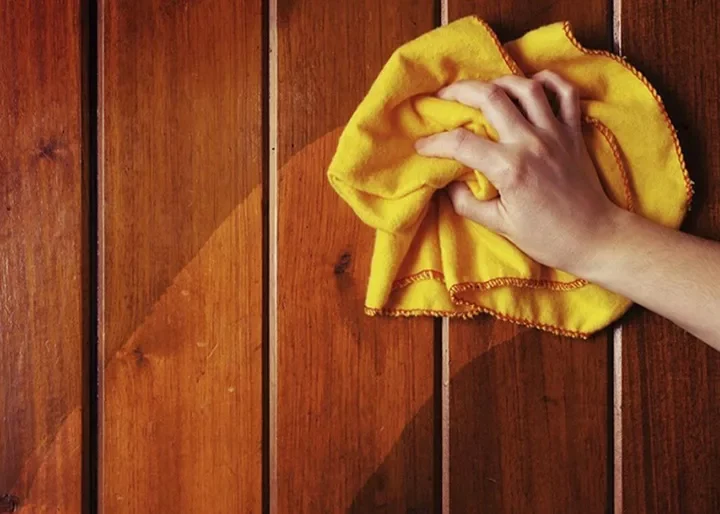 Mẹo Lau Đồ Gỗ Sáng Bóng: Bí Quyết Chăm Sóc Nội Thất Như Mới