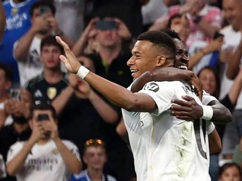 mbappe mac ao so may hanh trinh tu so 29 den chiec ao so 10 bieu tuong